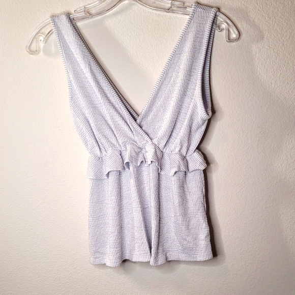 Caution To The Wind Tops - Caution To The Wind Halter Top size M